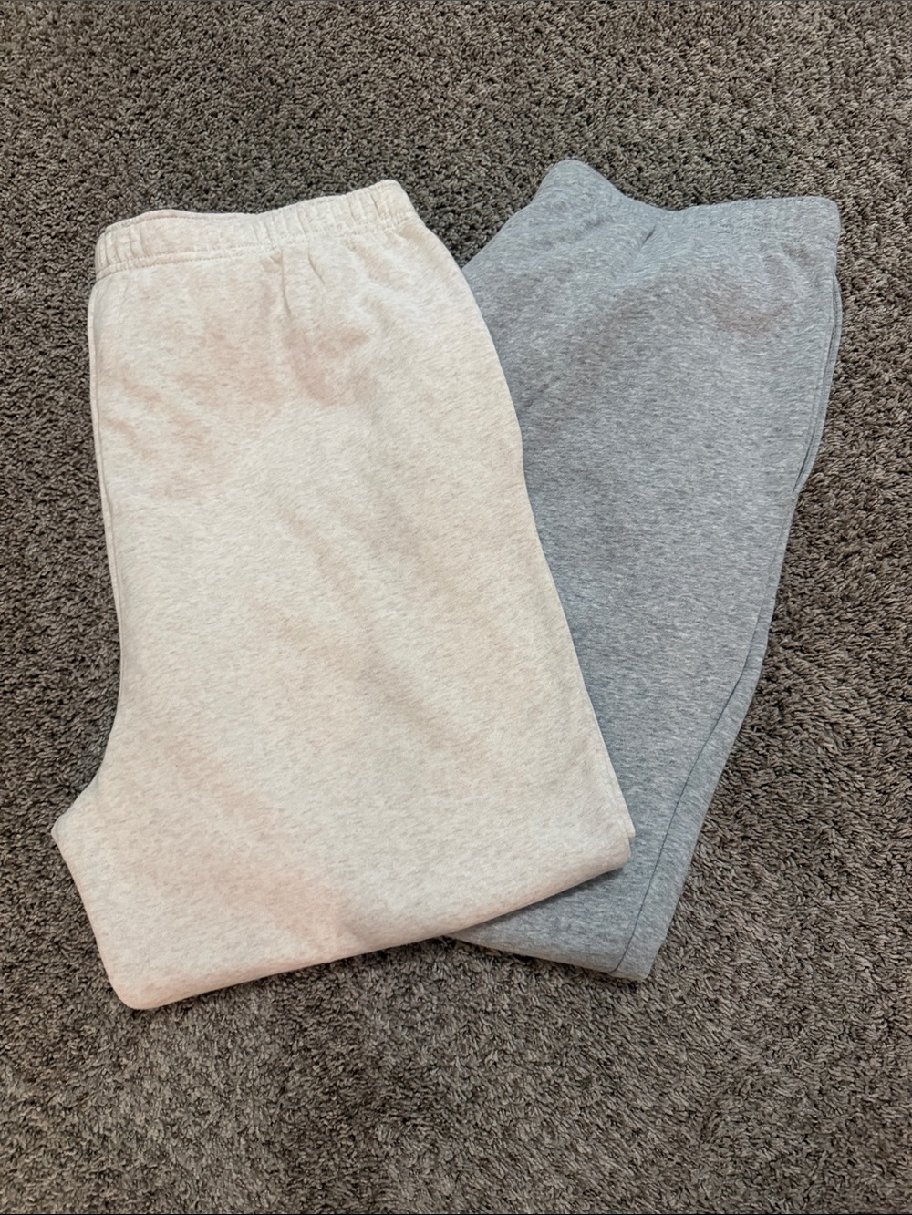 BRAND NEW Women’s Cozy Sweatpants Set - Cream & Gray
